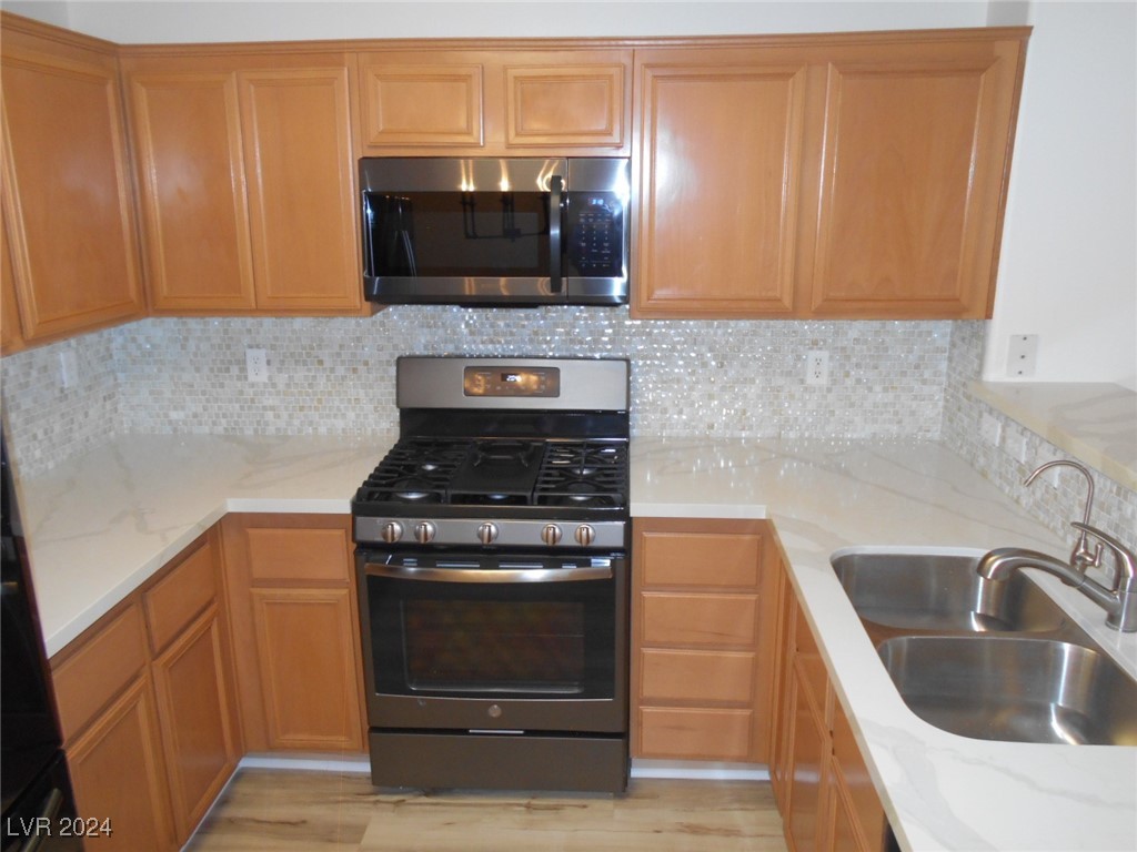 7701 West Robindale Road, Unit 142 Las Vegas, NV 89113 - Photo 6 of 17 Gallery Image 6