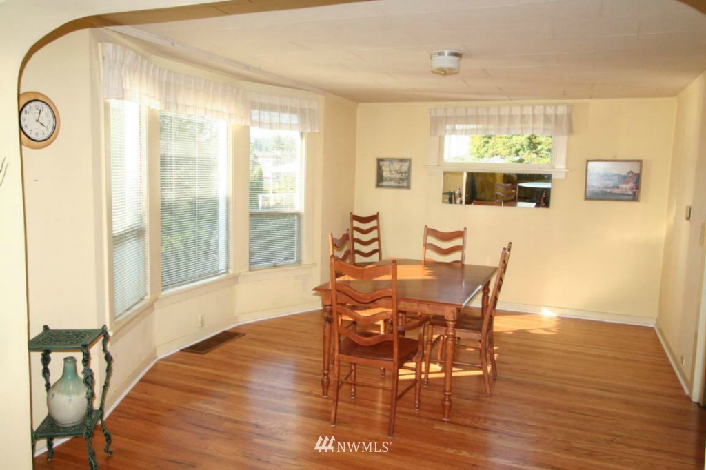 1320 North 41st Street Seattle, WA 98103 - Photo 5 of 12 Gallery Image 5