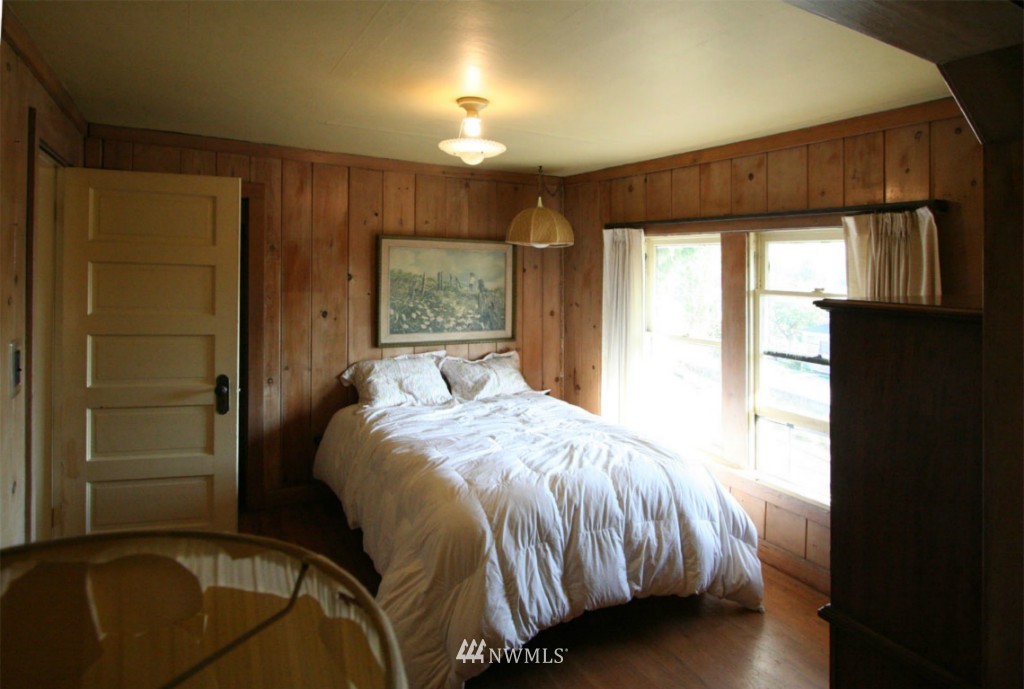 1320 North 41st Street Seattle, WA 98103 - Photo 6 of 12 Gallery Image 6