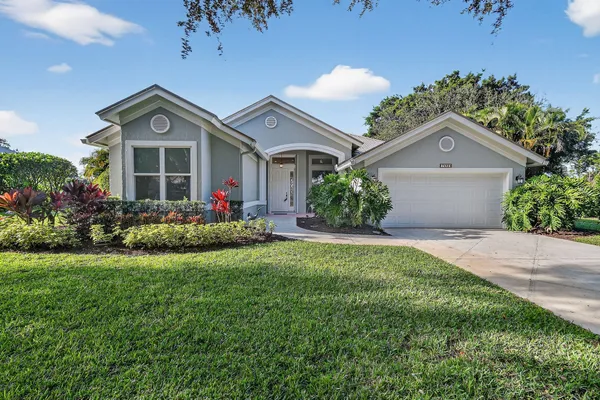 $699,900 | 7492 Southeast Teton Drive, Hobe Sound, FL 33455