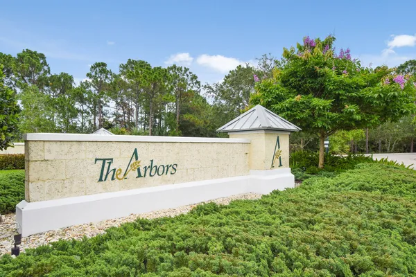 $699,900 | 7492 Southeast Teton Drive, Hobe Sound, FL 33455
