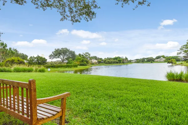 $699,900 | 7492 Southeast Teton Drive, Hobe Sound, FL 33455