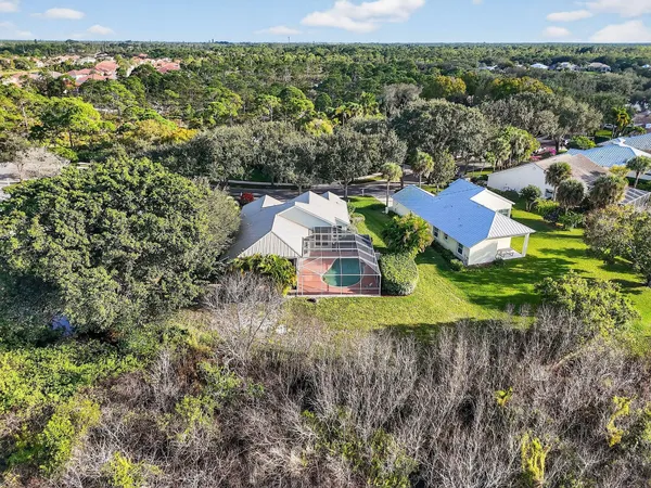 $699,900 | 7492 Southeast Teton Drive, Hobe Sound, FL 33455