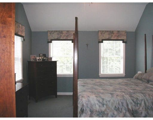 196 Raymond Road Marlborough, MA 01752 - Photo 10 of 15 Gallery Image 10