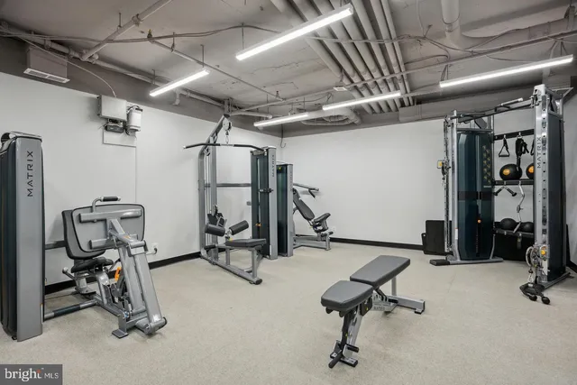 $3,000 | 1805 Crystal Drive, Unit 511S, Arlington, VA 22202