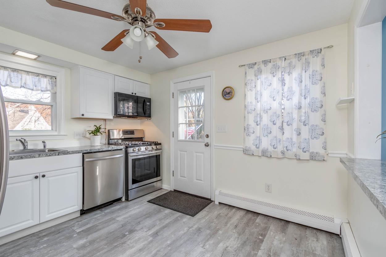 660 Weston Road Manchester, NH 03103 - Photo 7 of 37 Gallery Image 7