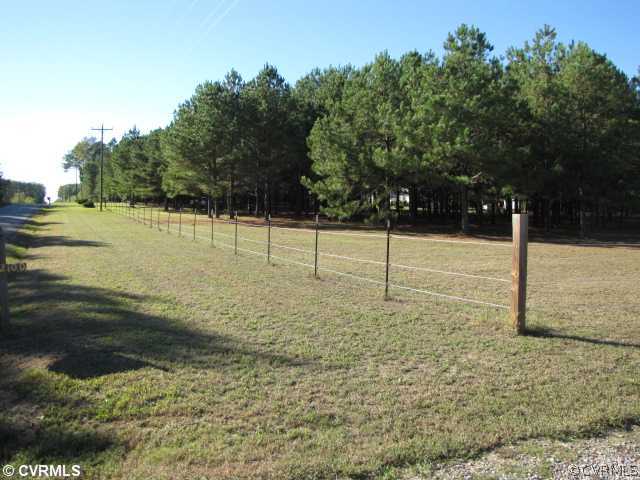 2100 Lansing Road Petersburg, VA 23805 - Photo 3 of 12 Exterior Front - View of the Front Property Line