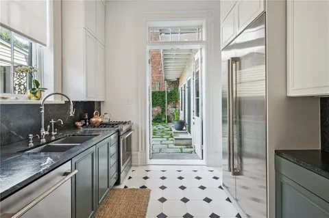 $1,998,000 | 928 St Ann Street, New Orleans, LA 70116