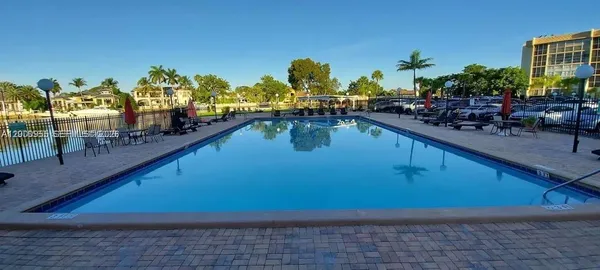 $2,300 | Desoto Park Condominiums Base, Hallandale Beach, FL 33009