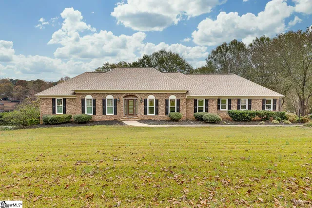 $699,900 | 206 West Killarney Lake, Moore, SC 29369