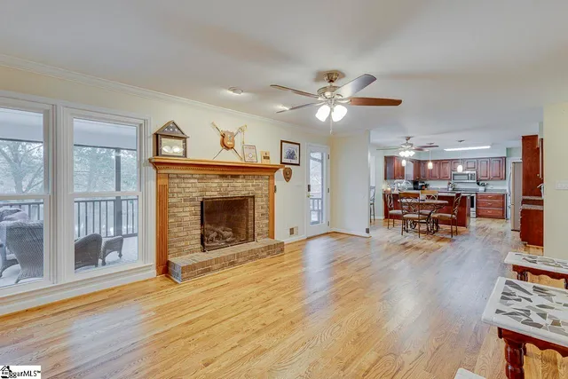 $699,900 | 206 West Killarney Lake, Moore, SC 29369