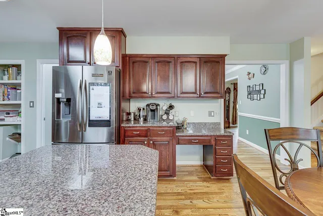 $699,900 | 206 West Killarney Lake, Moore, SC 29369