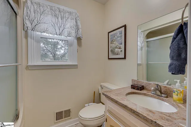 $699,900 | 206 West Killarney Lake, Moore, SC 29369