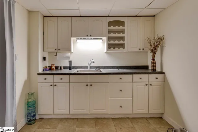 $699,900 | 206 West Killarney Lake, Moore, SC 29369