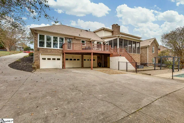 $699,900 | 206 West Killarney Lake, Moore, SC 29369