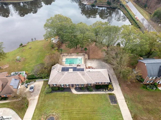 $699,900 | 206 West Killarney Lake, Moore, SC 29369