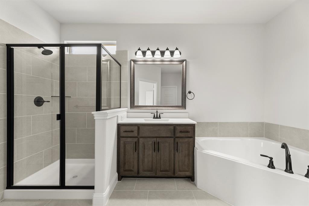 505 Alto Avenue Forney, TX 75126 - Photo 8 of 32 17_18. 505 Alto - Bath (2)