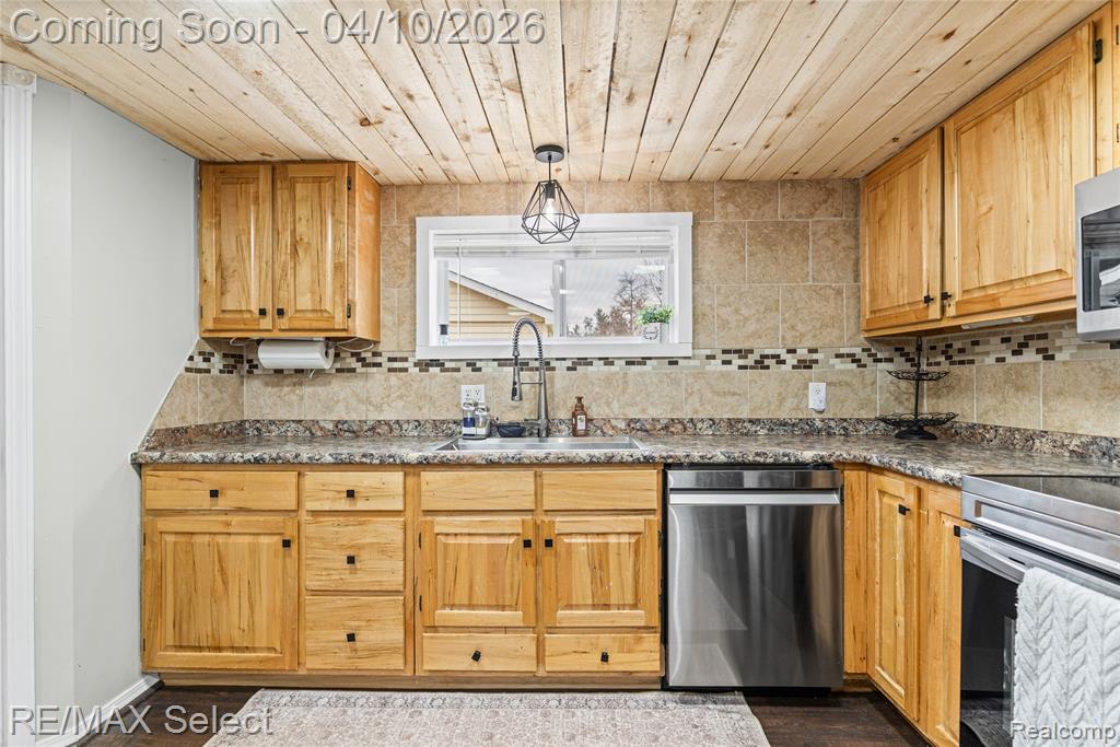 1652 Higgins Road St. Helen, MI 48656 - Photo 25 of 47