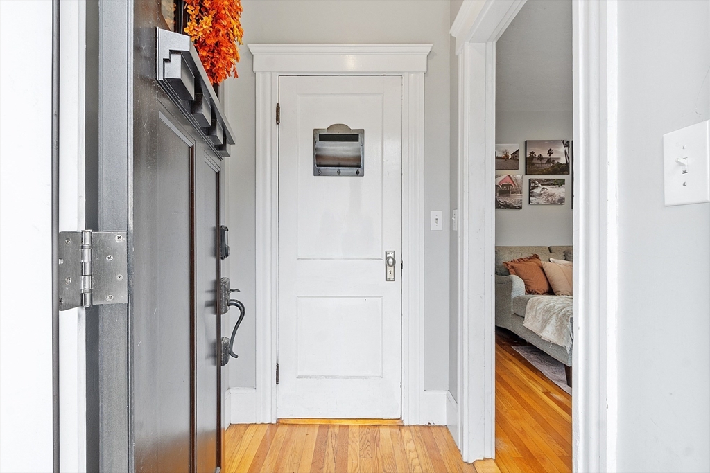 33 Herrick Road North Andover, MA 01845 - Photo 3 of 38