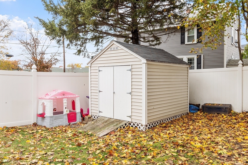33 Herrick Road North Andover, MA 01845 - Photo 34 of 38 a house view with a outdoor space