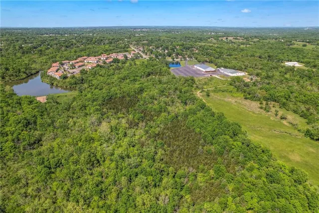 $950,000 | View High Dr Drive, Kansas City, MO 64134