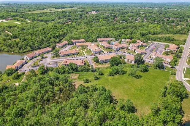 $950,000 | View High Dr Drive, Kansas City, MO 64134