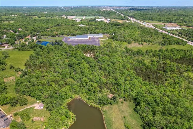 $950,000 | View High Dr Drive, Kansas City, MO 64134