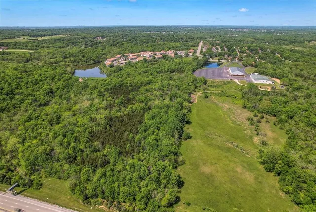 $950,000 | View High Dr Drive, Kansas City, MO 64134