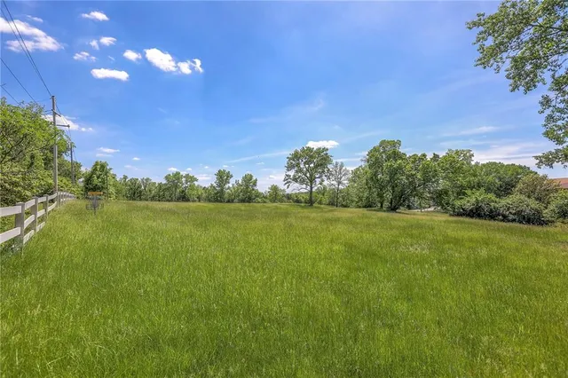 $950,000 | View High Dr Drive, Kansas City, MO 64134