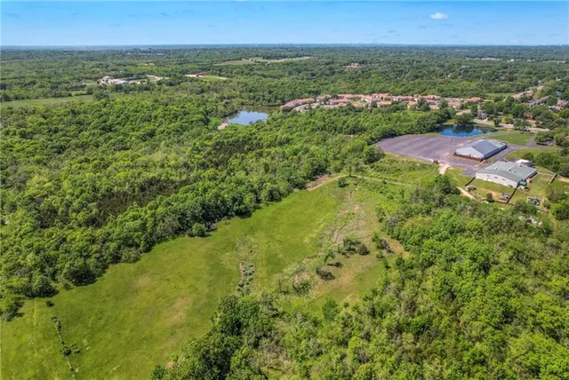 $950,000 | View High Dr Drive, Kansas City, MO 64134