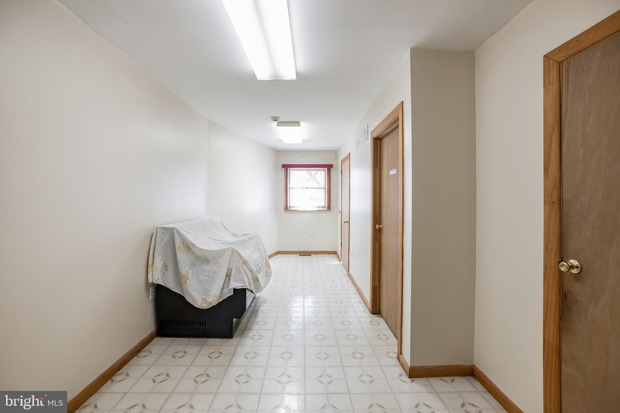 7302 Ridge Avenue Philadelphia, PA 19128 - Photo 8 of 28 Gallery Image 8