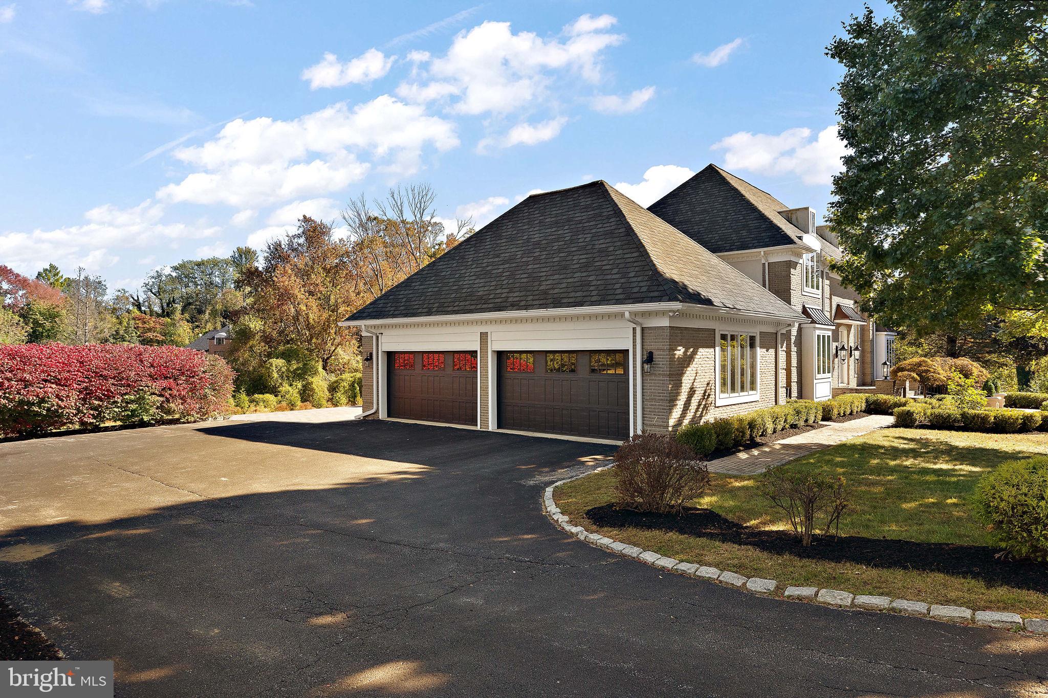 200 Dogwood Slope Road Wilmington, DE 19807 - Photo 63 of 80 a front view of a house with garden