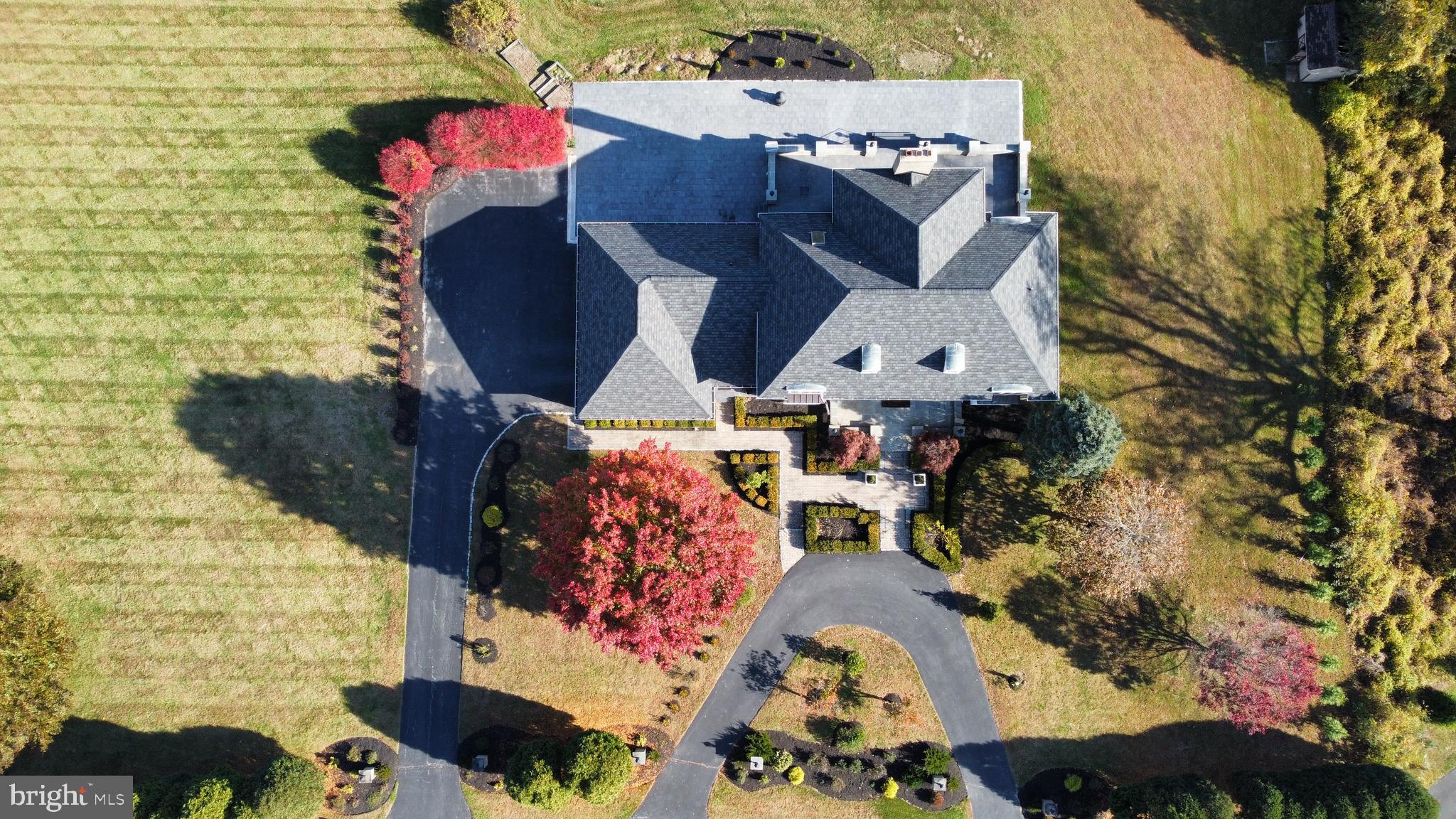 200 Dogwood Slope Road Wilmington, DE 19807 - Photo 69 of 80 an aerial view of a house with a yard