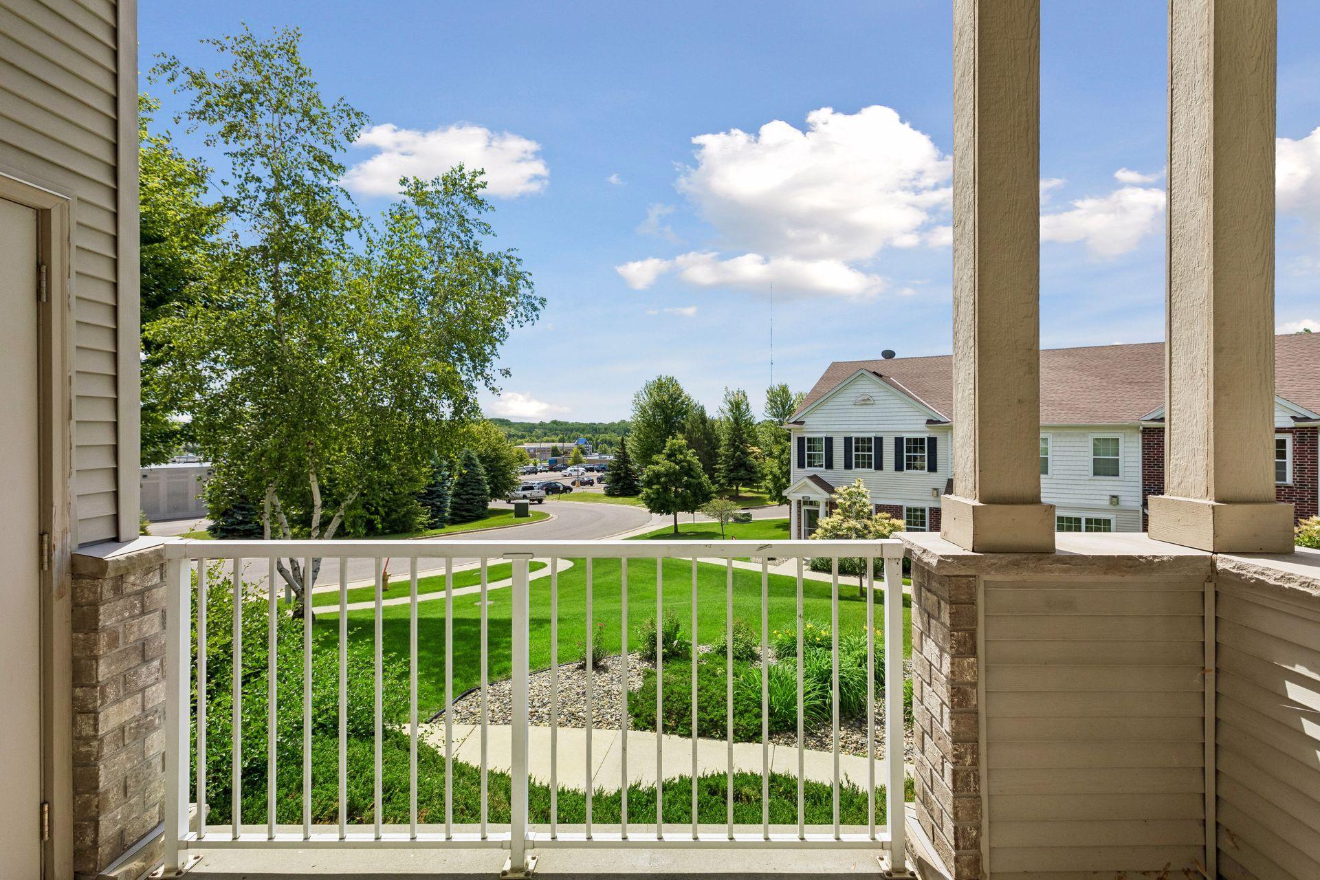 1256 County Rd D East, Unit 101 Maplewood, MN 55109 - Photo 5 of 28