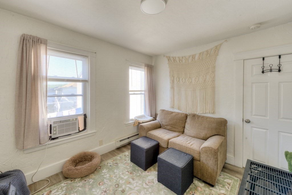 71 Esther Street Worcester, MA 01607 - Photo 12 of 40