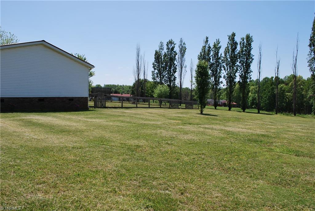2838 Rome Anthony Road Yadkinville, NC 27055 - Photo 7 of 38 Gallery Image 7