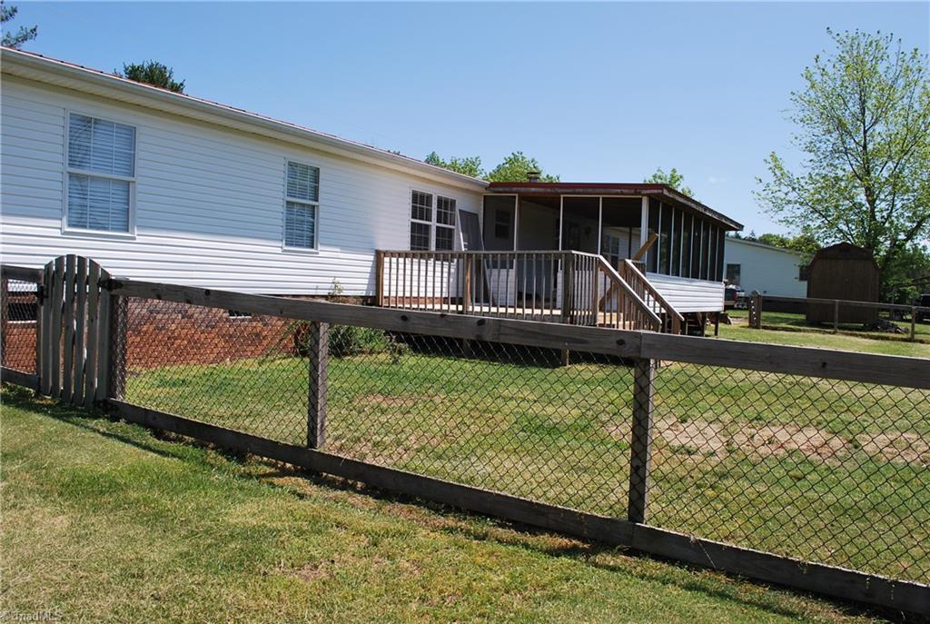 2838 Rome Anthony Road Yadkinville, NC 27055 - Photo 9 of 38 Gallery Image 9