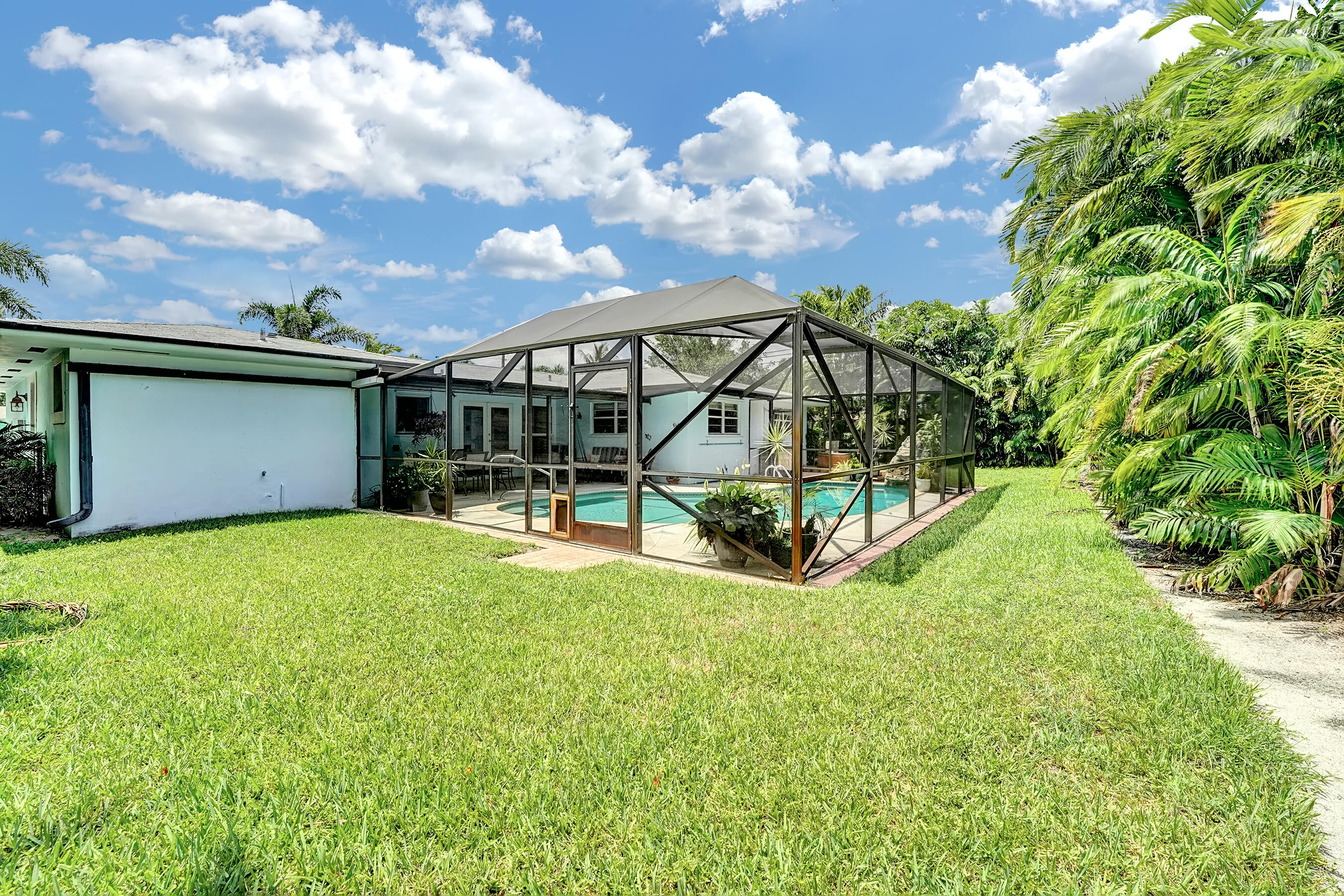 2850 Southwest 5th Street Boynton Beach, FL 33435 - Photo 31 of 31 DSC02851