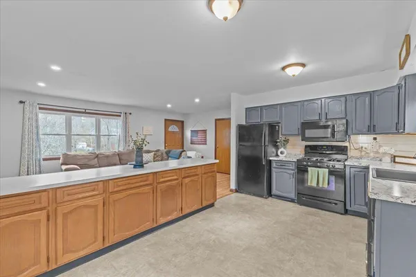$395,900 | 10 Cross Road, Milton, VT 05468