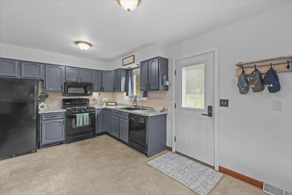 $395,900 | 10 Cross Road, Milton, VT 05468