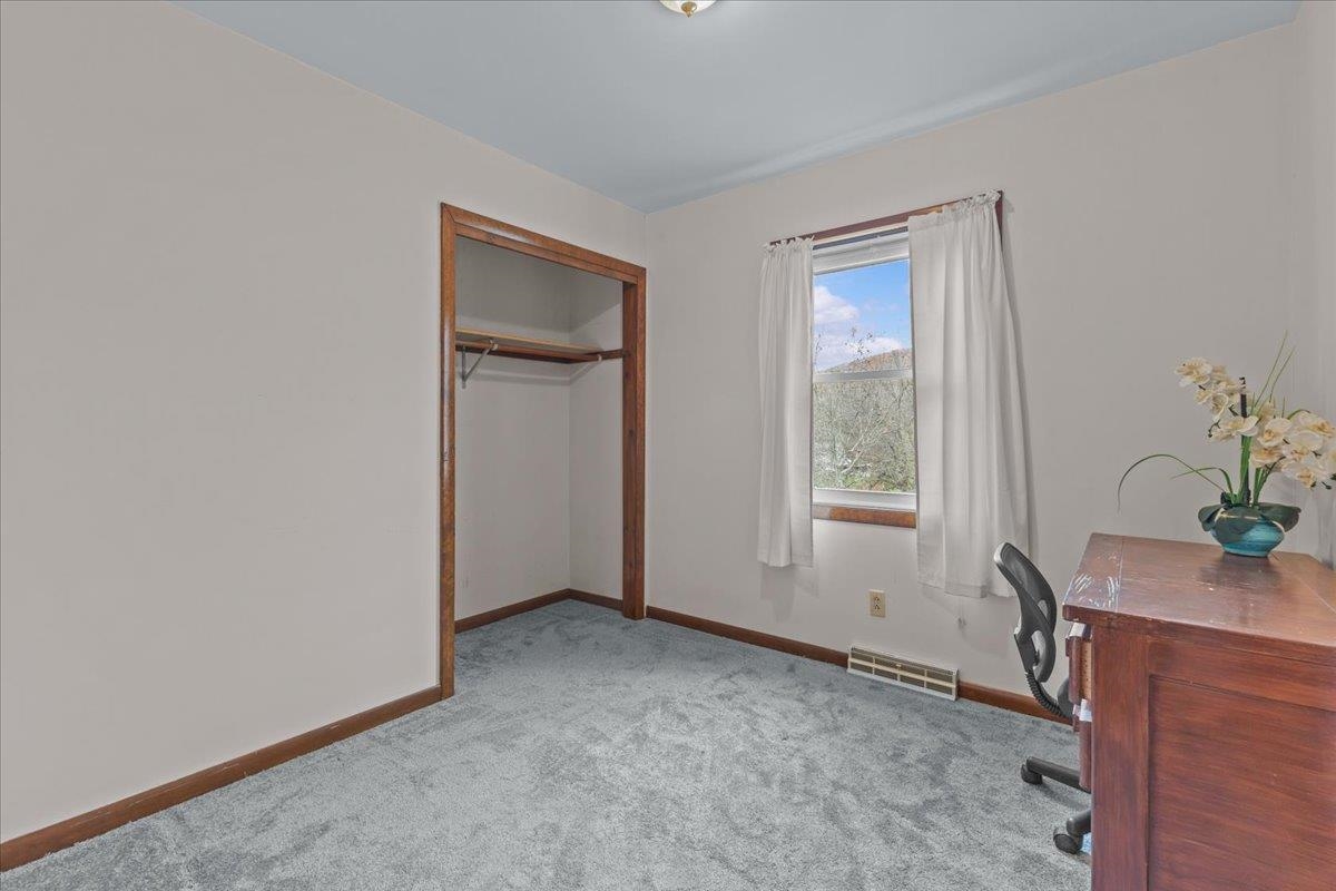 10 Cross Road Milton, VT 05468 - Photo 23 of 43