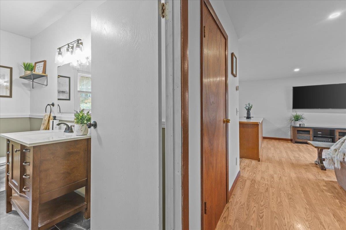 10 Cross Road Milton, VT 05468 - Photo 27 of 43