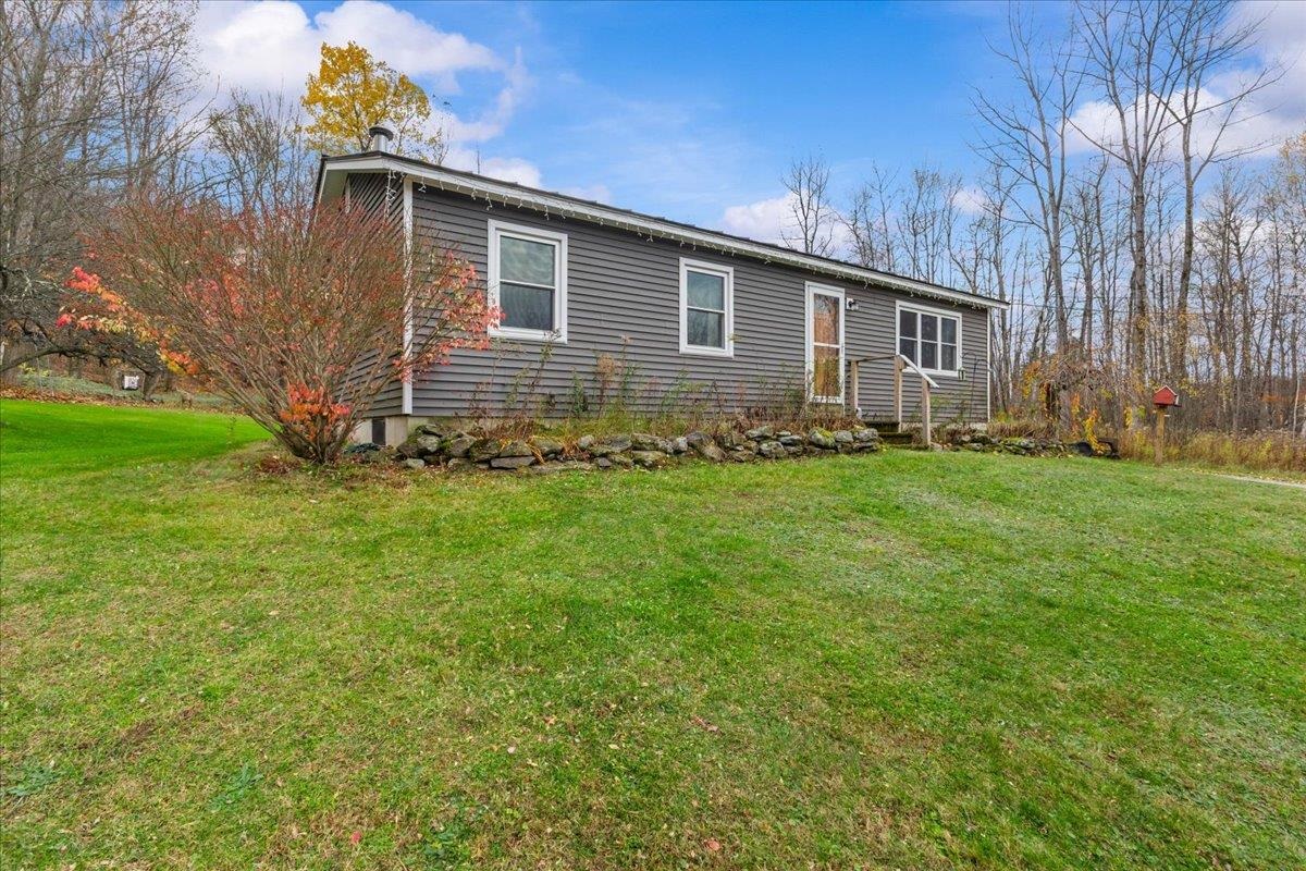 10 Cross Road Milton, VT 05468 - Photo 3 of 43