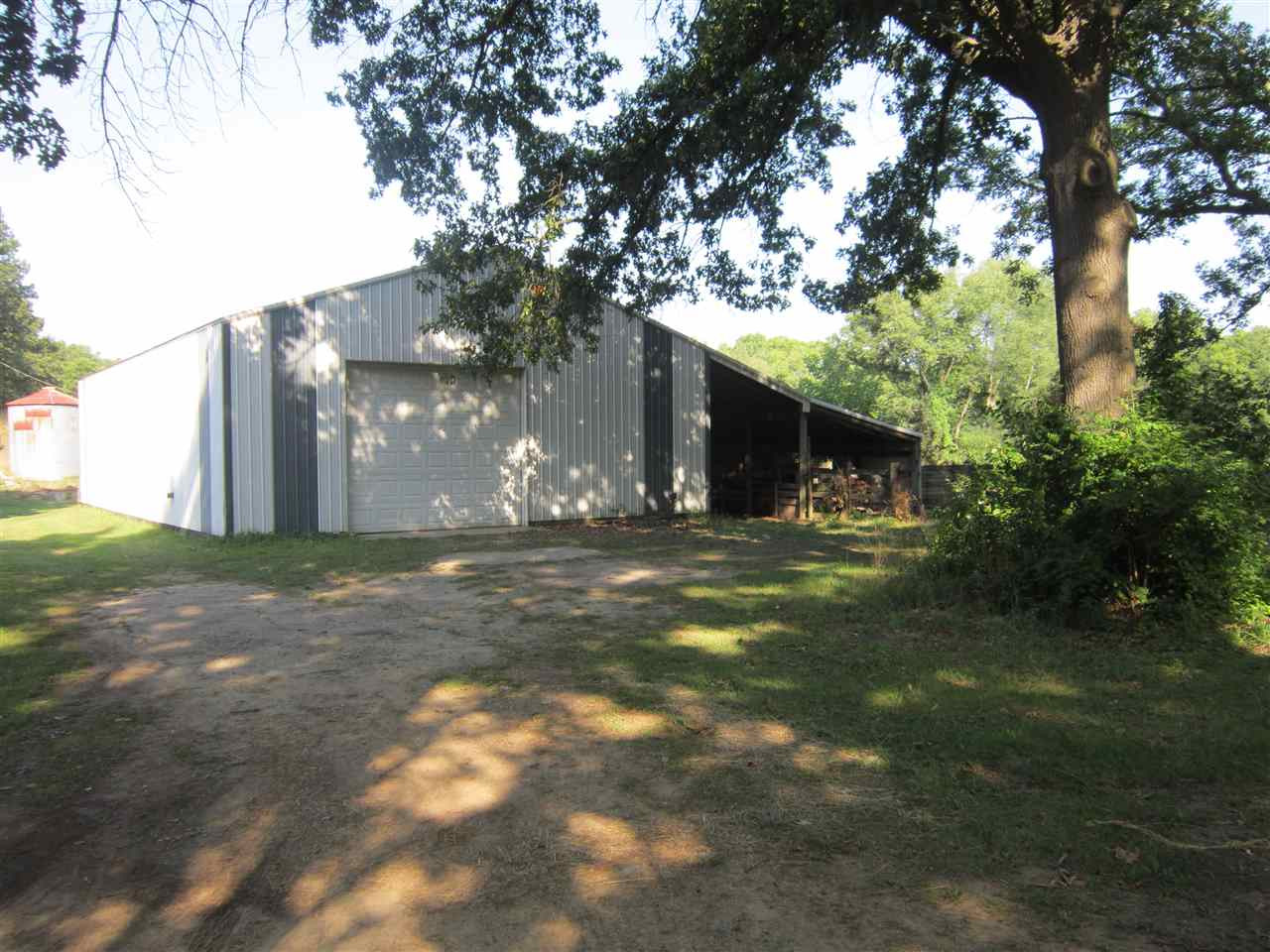 1260 Munith Road Jackson, MI 49201 - Photo 1 of 7 Photo 1