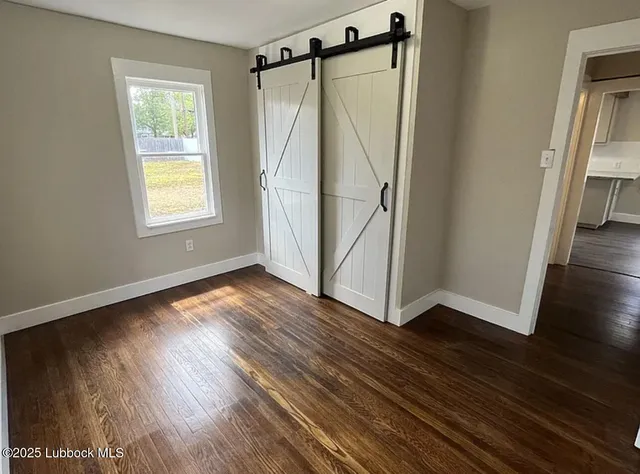 $1,300 | 2109 27th Street, Lubbock, TX 79411