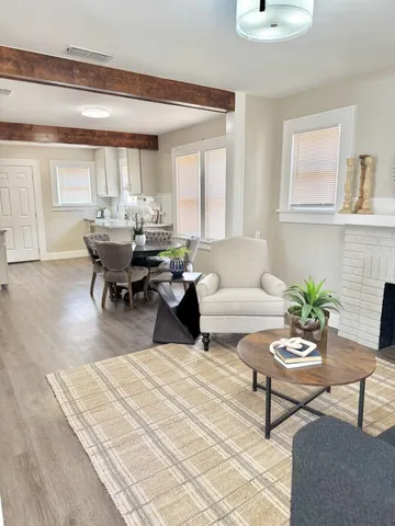 $1,300 | 2109 27th Street, Lubbock, TX 79411