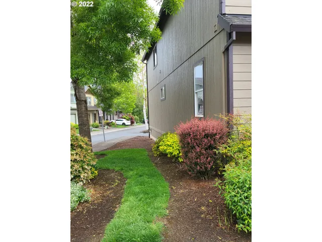 $409,999 | 667 Southeast 5th Avenue, Hillsboro, OR 97123