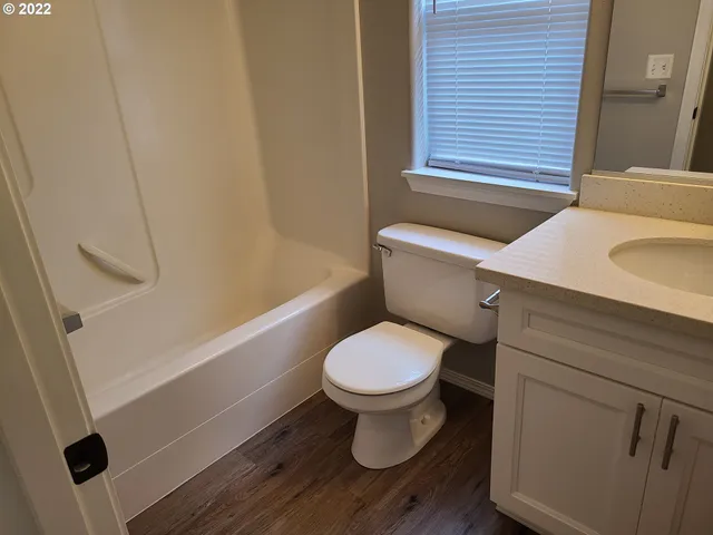 $409,999 | 667 Southeast 5th Avenue, Hillsboro, OR 97123