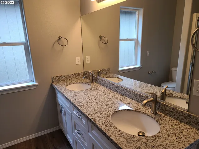 $409,999 | 667 Southeast 5th Avenue, Hillsboro, OR 97123