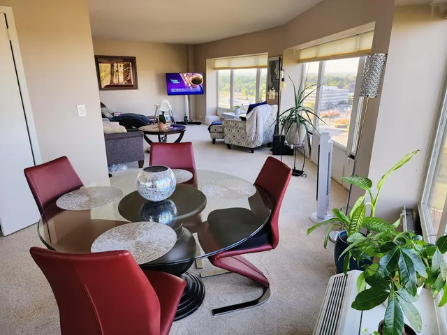 $224,000 | 5000 Town Centre, Unit 1404, Southfield, MI 48075